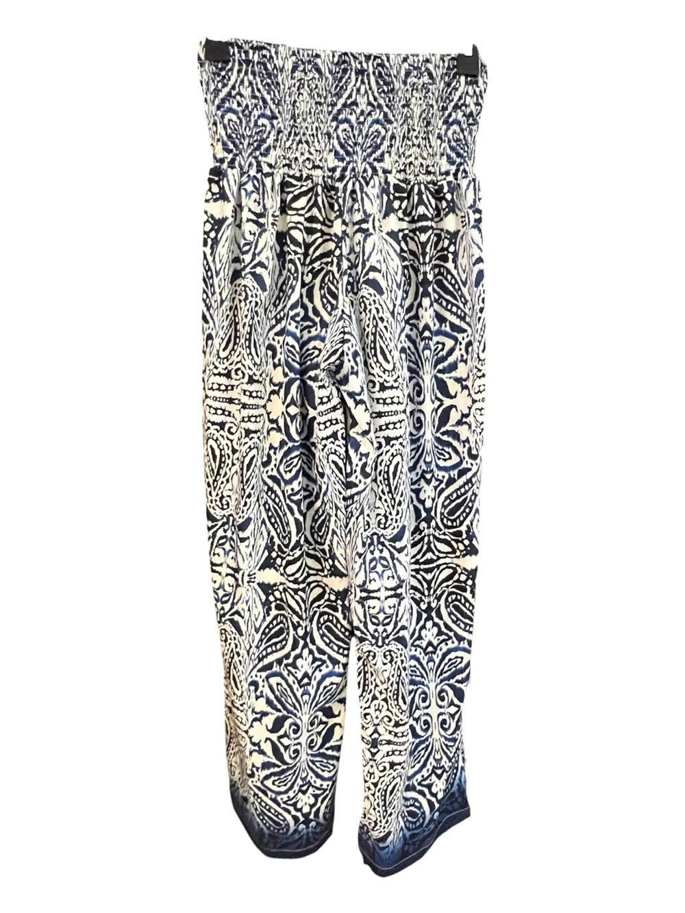 NWOT blue and white geometric print straight leg, smocked waist pants | size M - Picture 6 of 8